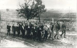 Patriotic sons of the West. A 320 mile march (Sydney Mail 20/10/1915)