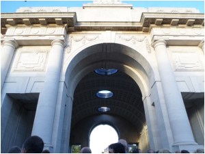 Menin_Gate_Memorial_Thompson_28-8-2014